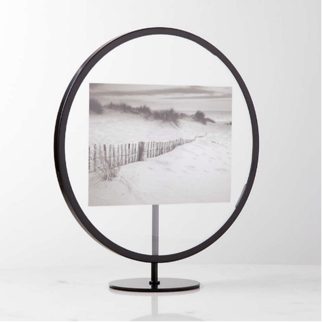 Infinity 5x7 Round Picture Frame