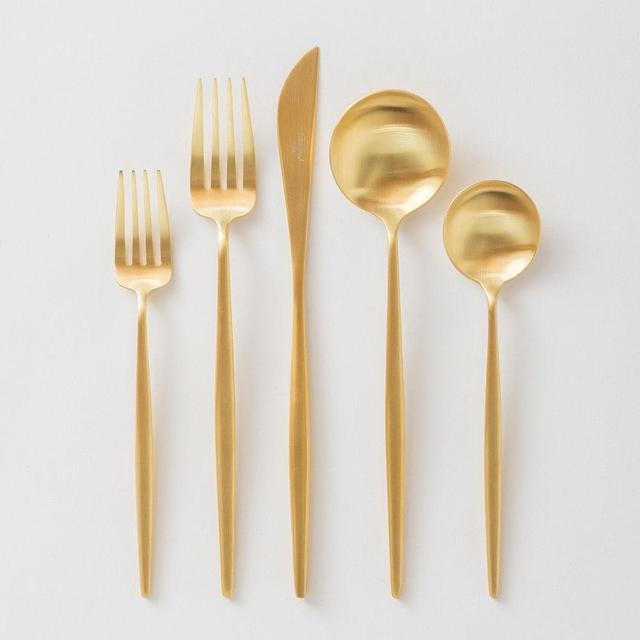 12 Sets of Casa Deperrin Flat ware