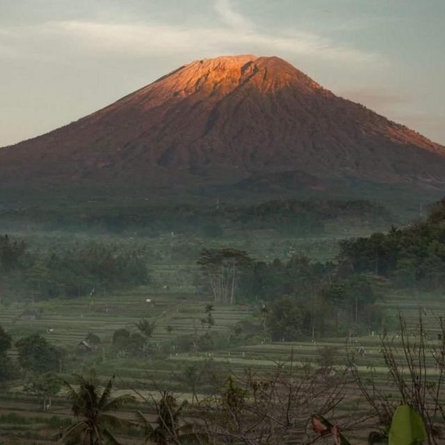 Guided Volcano Day Hike