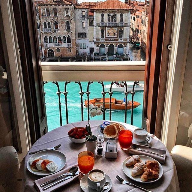 Breakfast in Venice