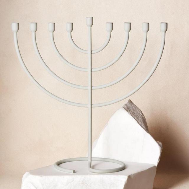 Trace Menorah