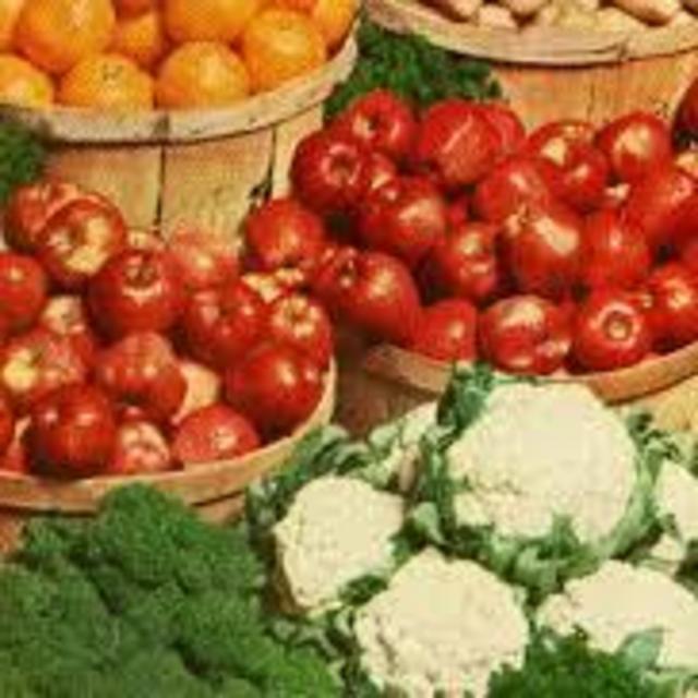 A Fruits & Veggie CSA Box