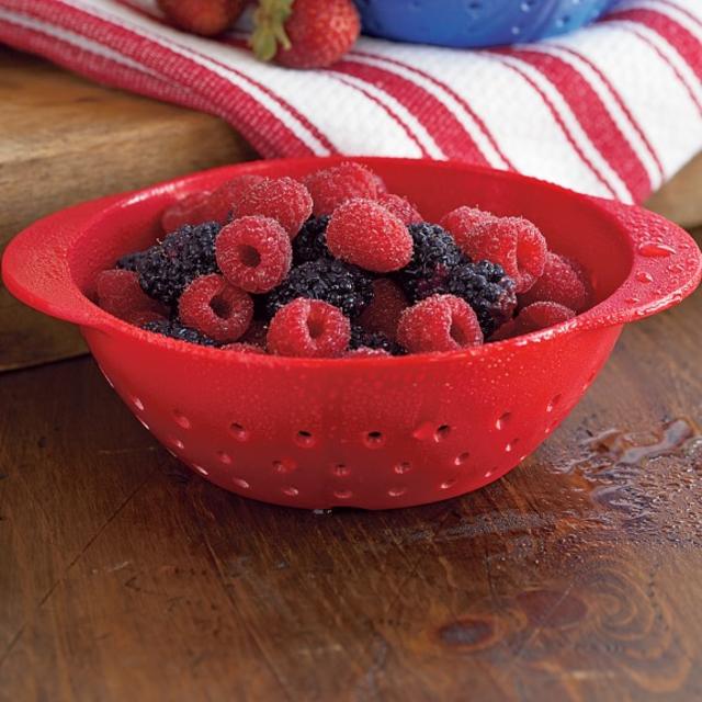 Melamine Berry Colander