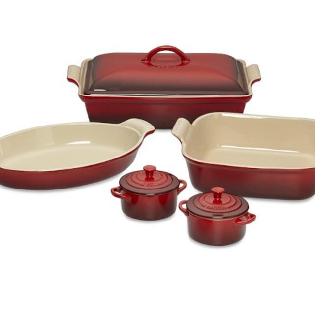 Le Creuset Stoneware 8-Piece Bakeware Set, Red