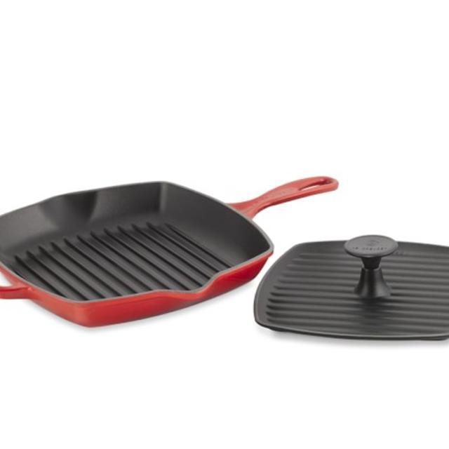 Le Creuset Signature Cast-Iron Square Grill Pan & Press Set, 10", Red