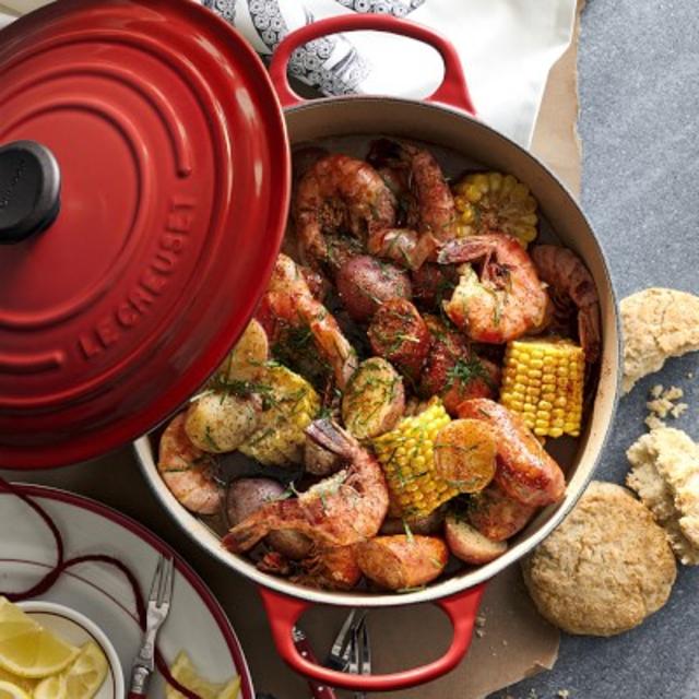 Red Le Creuset Signature Cast-Iron Round Dutch Oven