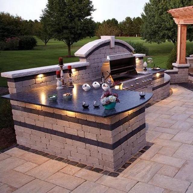 Outdoor Kitchen
