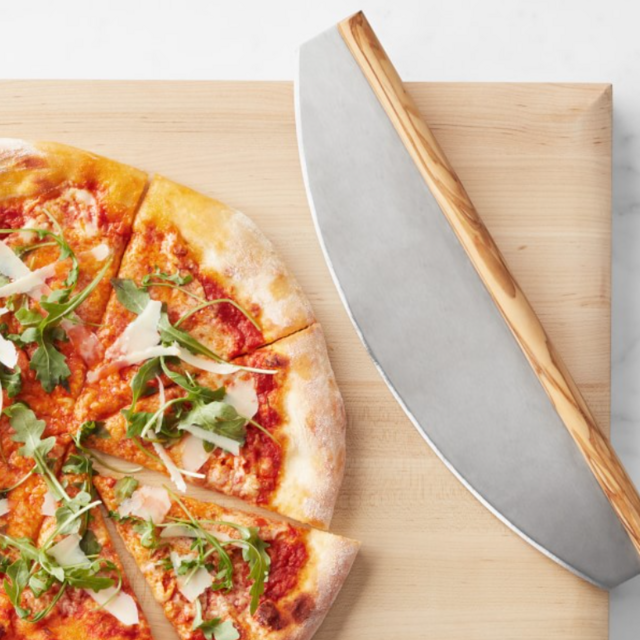 Williams Sonoma Olivewood Pizza Chopper