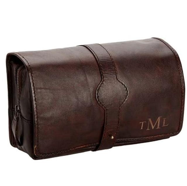 Saddle Leather Hanging Toiletry Case
