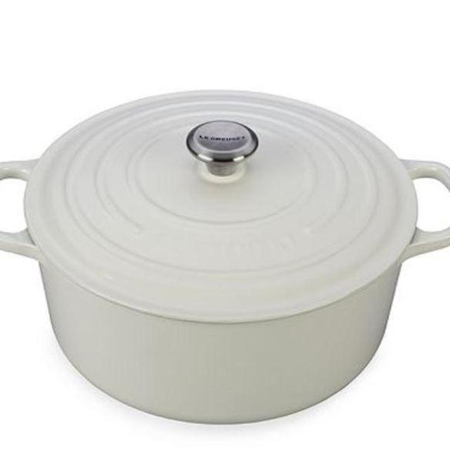 Le Creuset Signature Cast-Iron Round Dutch Oven, 3 1/2 Qt.