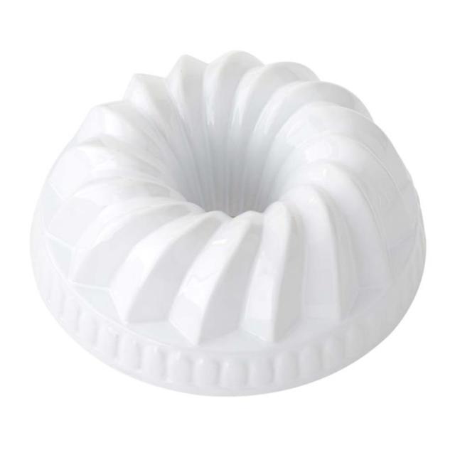 Williams-Sonoma Stoneware Cake Pan