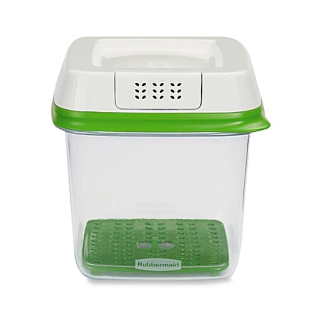 Rubbermaid® FreshWorks™ 6.3 Cup Produce Saver