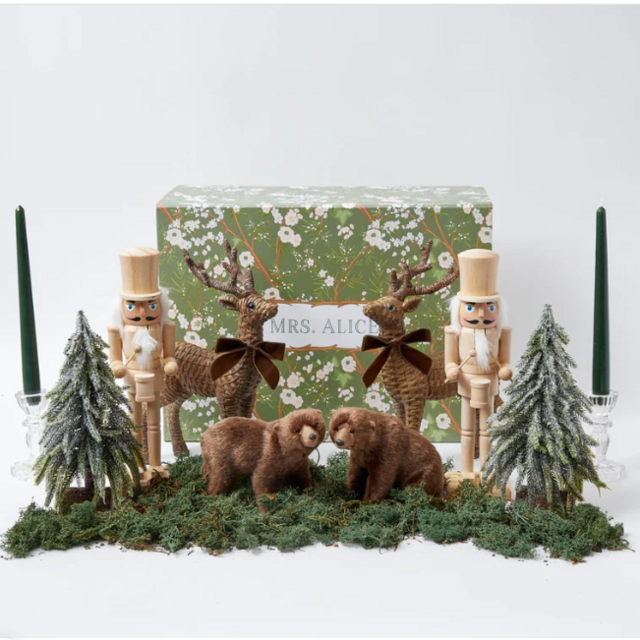 Swiss Chalet Decoration Set