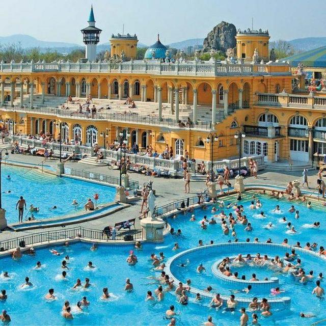 Honeymoon Fund- Thermal Bath & Spa Excursion in Budapest