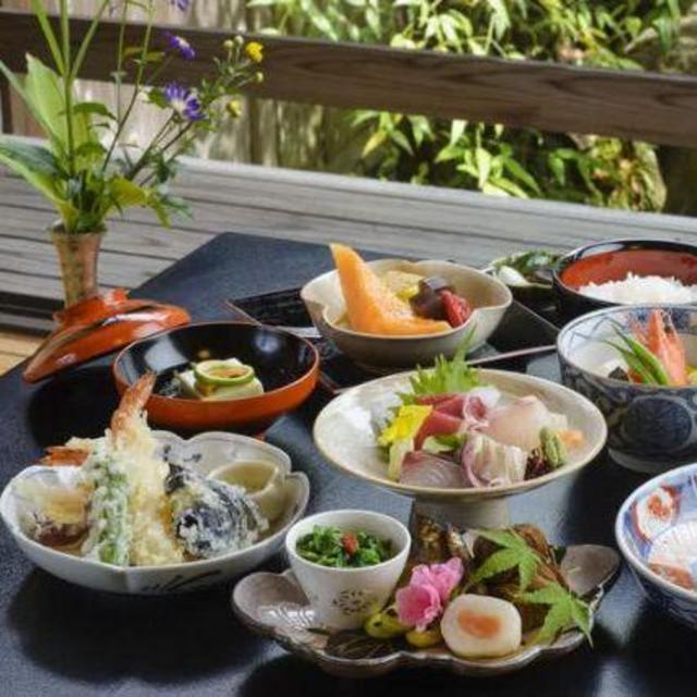Savoring Kaiseki Dinner