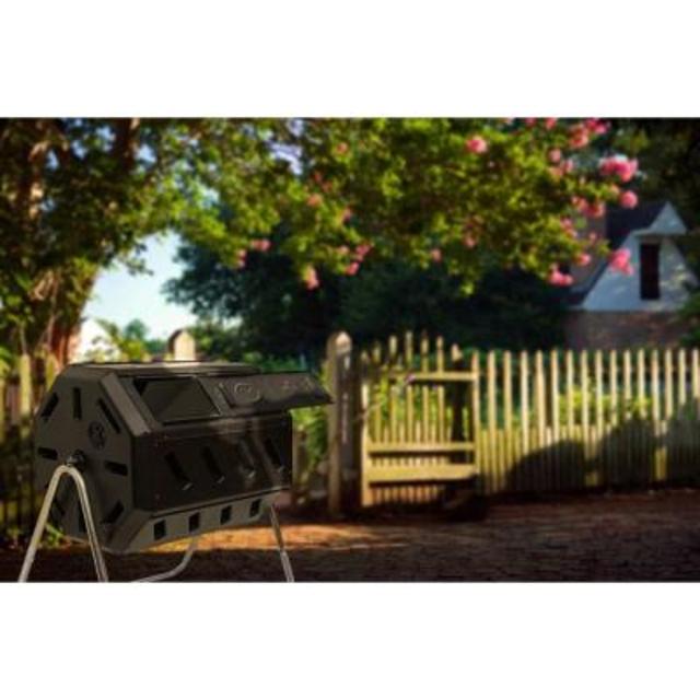 Tumbling Composter with Two Chambers for Efficient Batch Composting