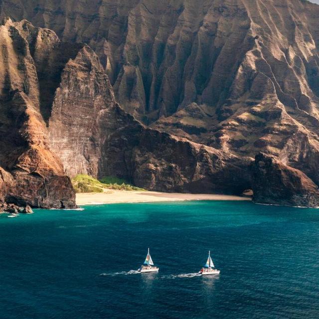 Na Pali Coast Dinner Sunset Cruise
