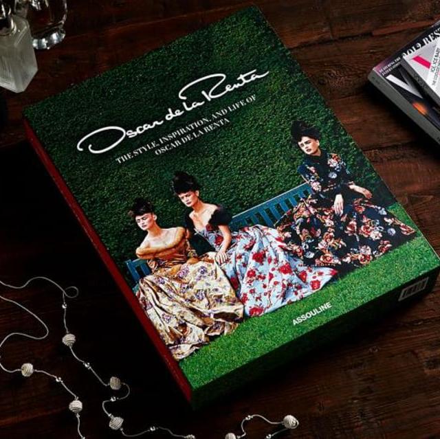 Oscar de la Renta; The Style, Inspiration, and Life of Oscar de la Renta by Anna Wintour, Sarah Mower