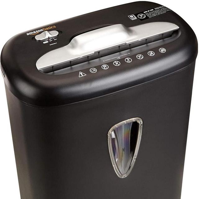 Amazon Basics 8-Sheet Capacity, Cross-Cut Paper and Credit Card Shredder, 4.1 Gallon