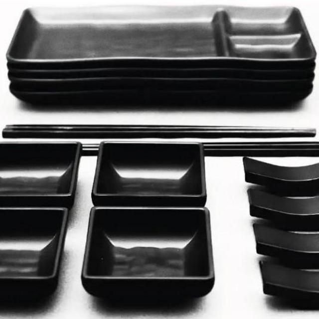 GOLIBER 16 Piece Japanese Style Sushi Plate Set