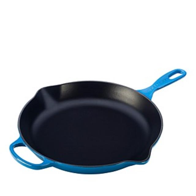 Le Creuset Signature 11.75" Cast Iron Skillet