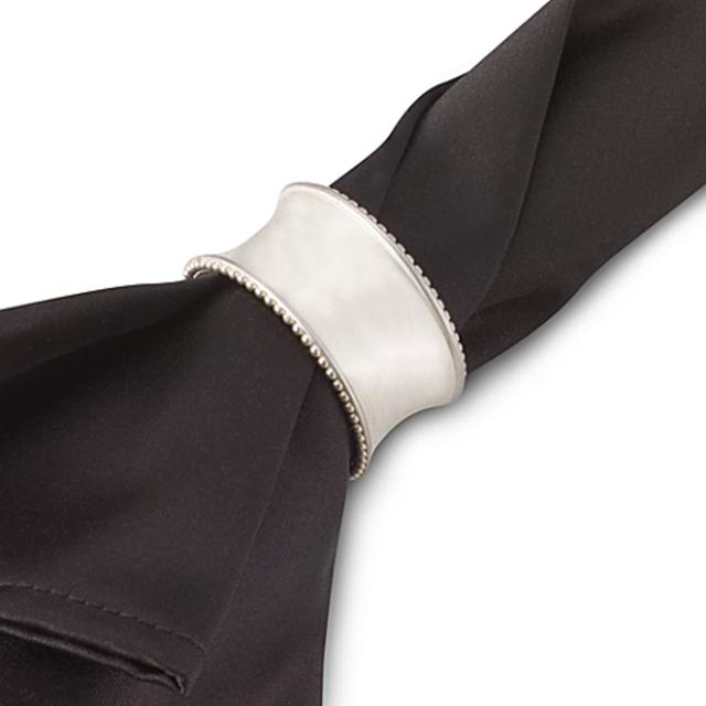 Beaded Elegance Napkin Ring in Silver