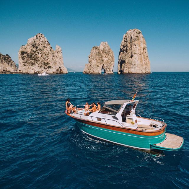 Boat Tour in Capri