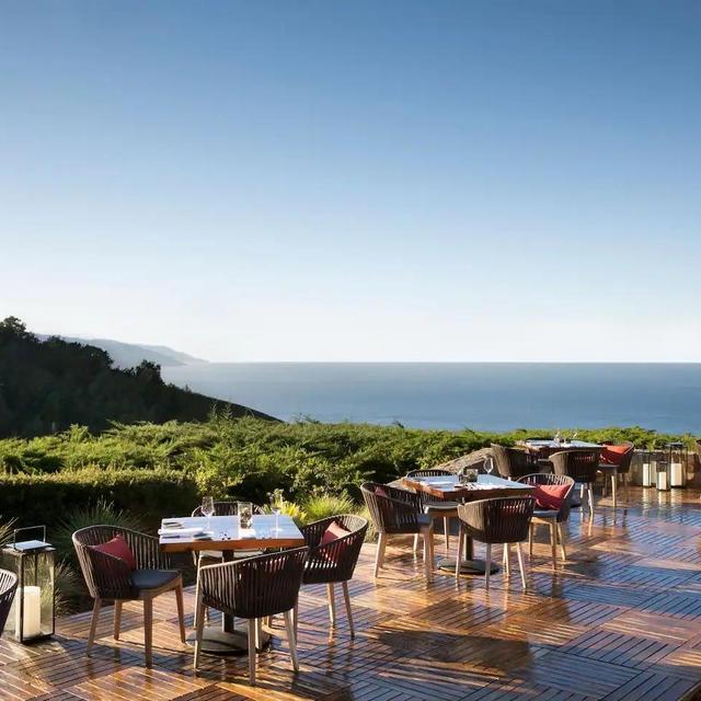 Lunch with a view off the Pacific Coast Highway