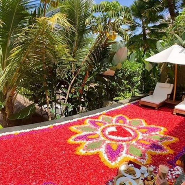 Floral Pool and Floating Dinner-Bali