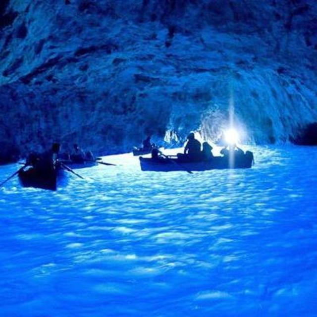 Tour of the Blue Grotto