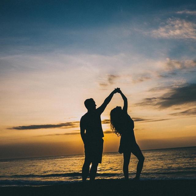 Playful Sunset Photoshoot