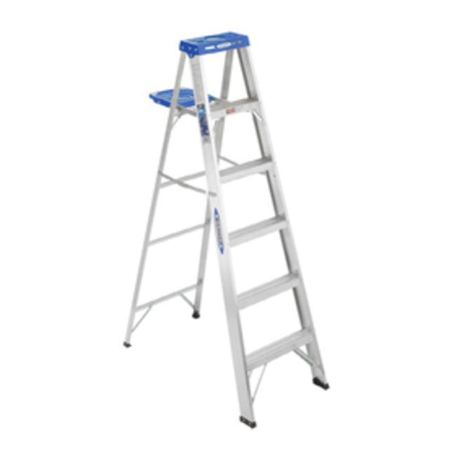 Werner 6-ft Aluminum 250-lb Type I Step Ladder
