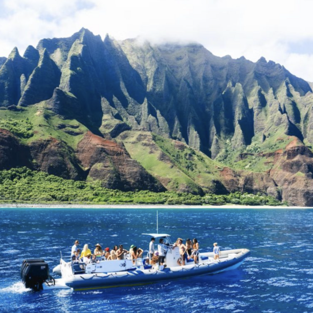 Honeymoon: Napali Coast Boat Tour