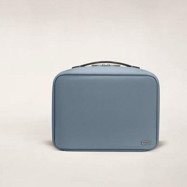 The Hanging Toiletry Bag (Coast)