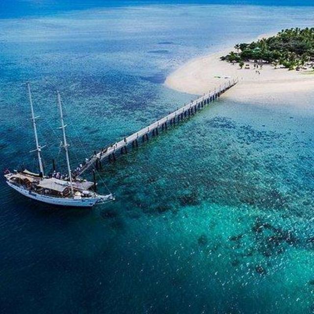 Fijian Islands Day Cruise