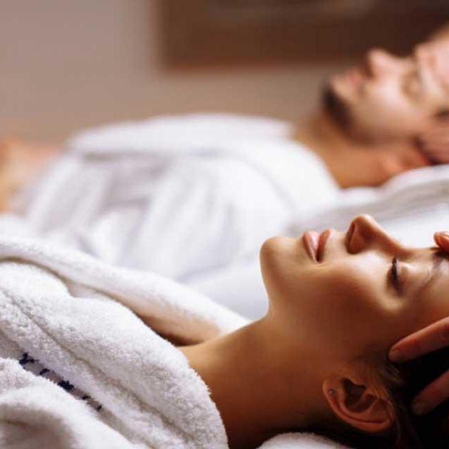 60-Minute Couples Massage