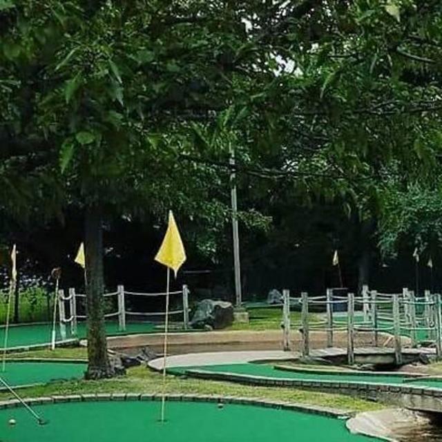 Mini Golf in Flushing Meadows