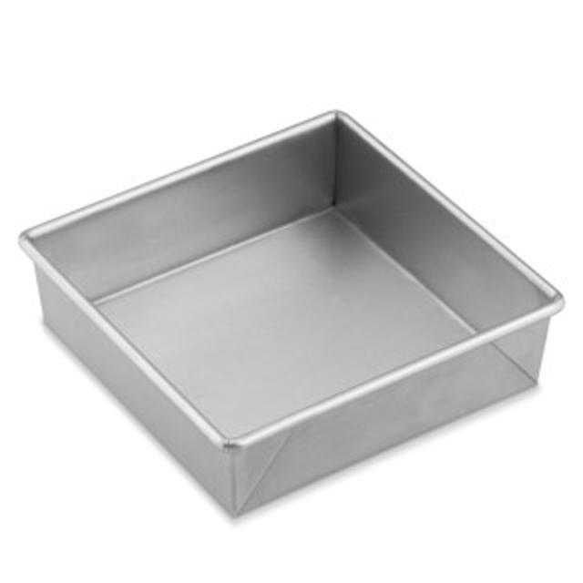 Williams Sonoma Traditionaltouchâ„¢ Square Cake Pan, 9"