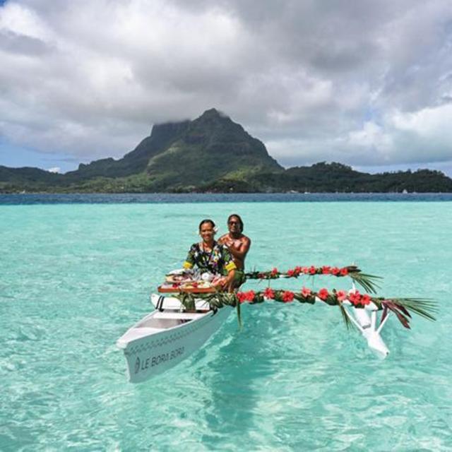 Canoe Breakfast in Bora Bora