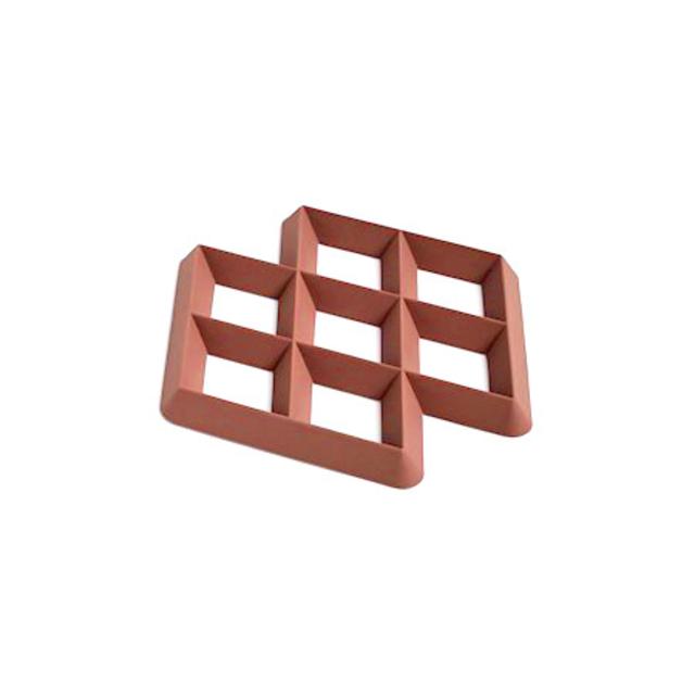Rhom Trivet (in Grey )