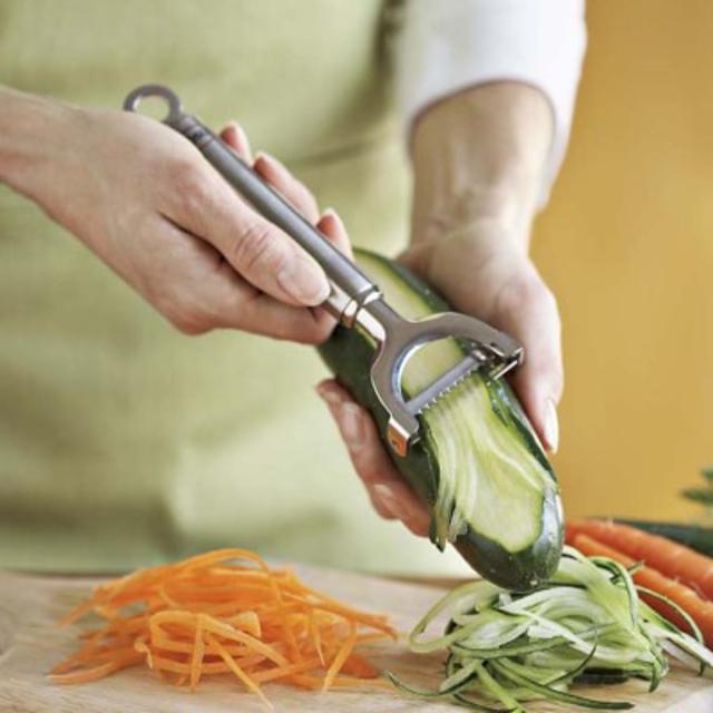 Rösle Julienne Peeler
