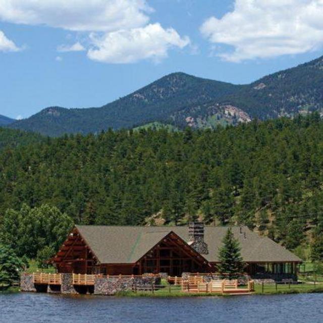 2 Nights in Evergreen Honeymoon Suite