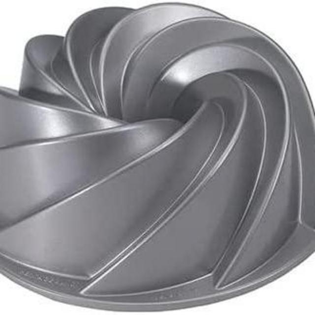 Nordic Ware Platinum Collection Heritage Bundt Pan