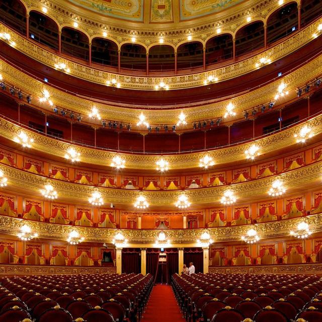 Honeymoon: Opera at Teatro Colon