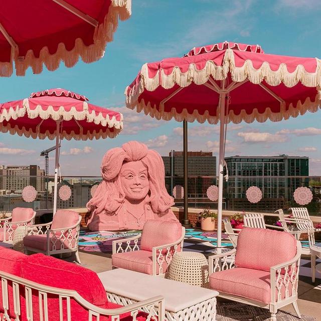 Nashville: Drinks at Dolly Parton's White Limozeen