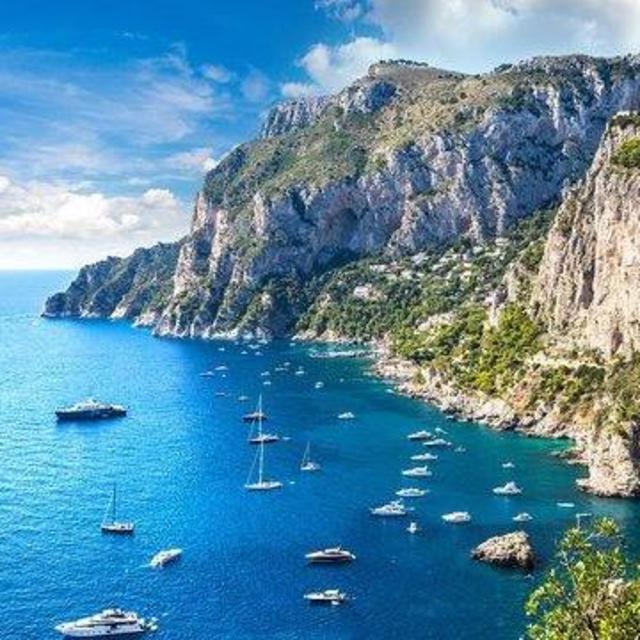 Full-day boat cruise from Amalfi to Capri