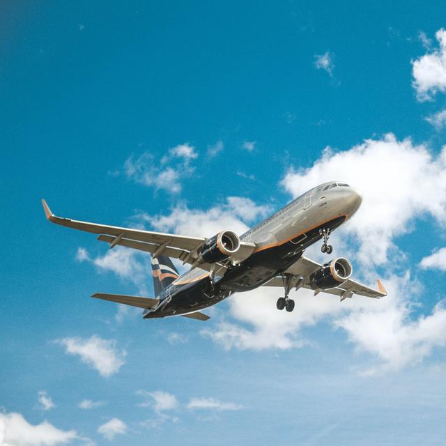 Mini-Moon – Flight to Paris