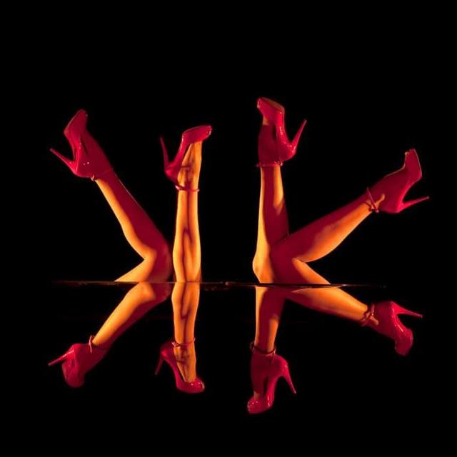 Mini-Moon – Tickets to Cabaret