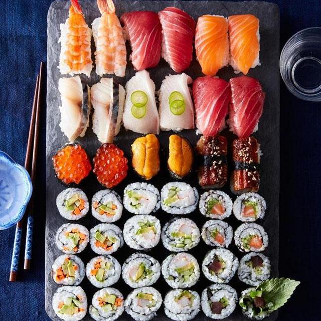 Honeymoon! – Sushi Making Experience at Tsukiji Tamasushi