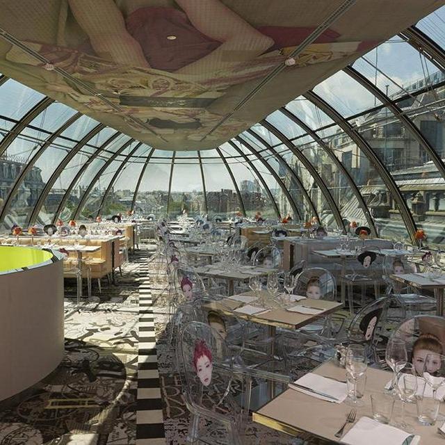 Mini-Moon – Dinner at Kong